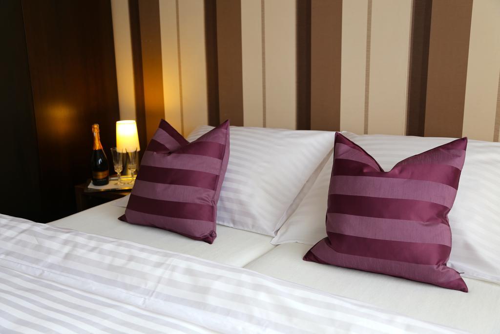 10 Bed And Breakfast Poznań Eksteriør billede