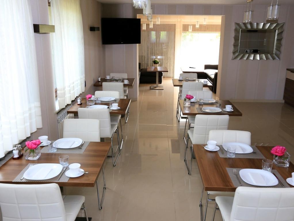 10 Bed And Breakfast Poznań Eksteriør billede